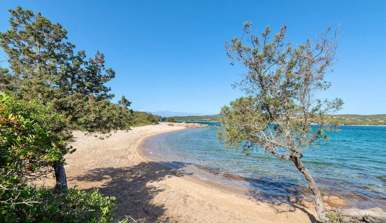 Aparthotel Isa-Apartments With Air Conditioning And Outdoor Private Space In Residence With Swimming-Pool In Palau, Only 150 Meters From The Sea