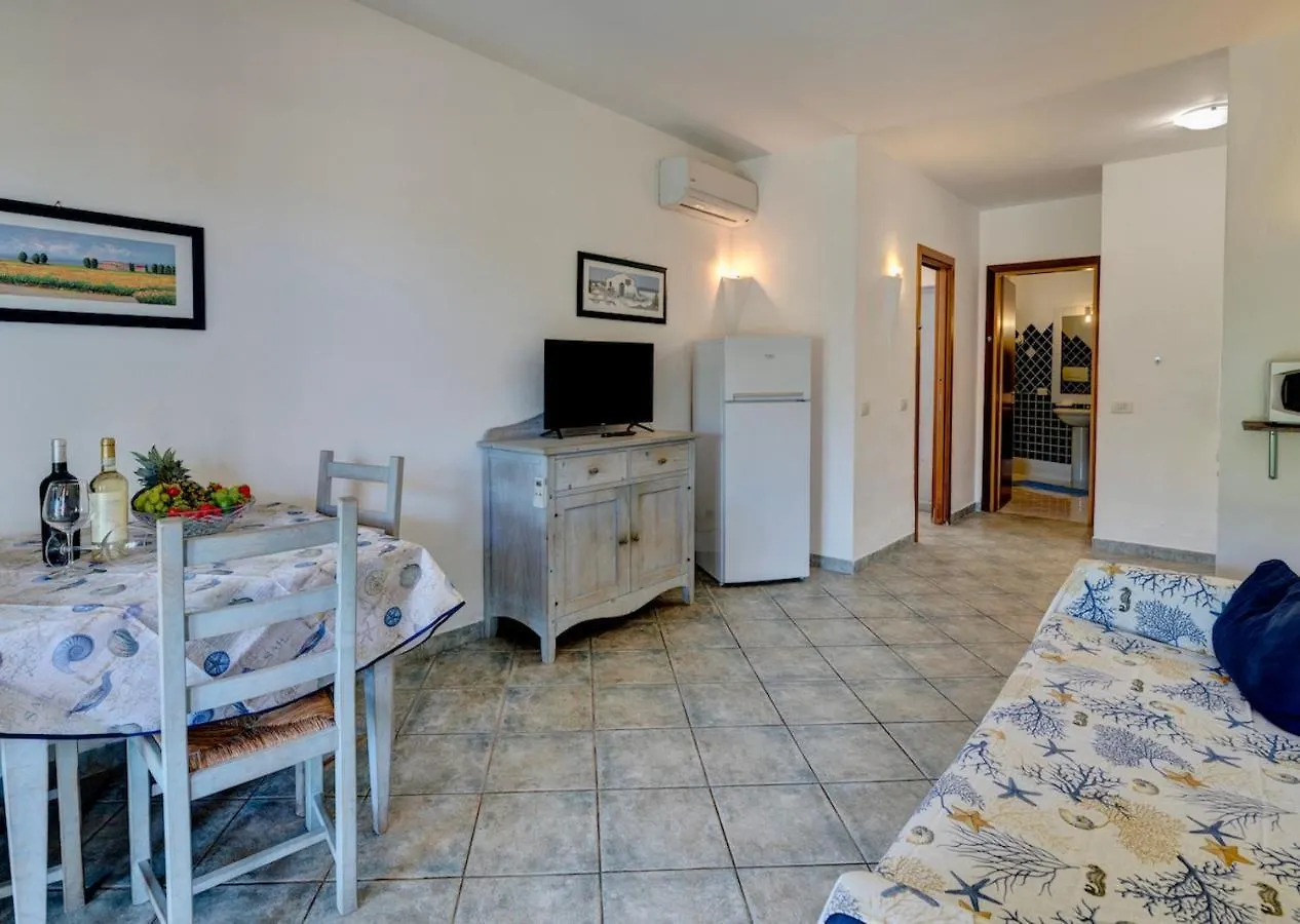 Aparthotel Isa-Apartments: Seaside Residence with Pool and Private Outdoor Space Palau